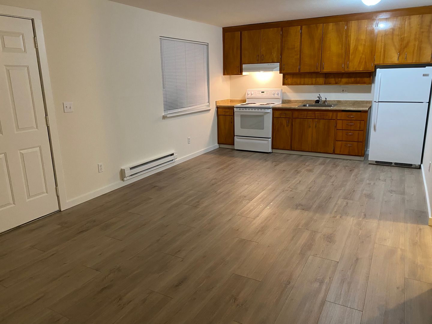 Edmonds Apartment: 21323 80th Ave W