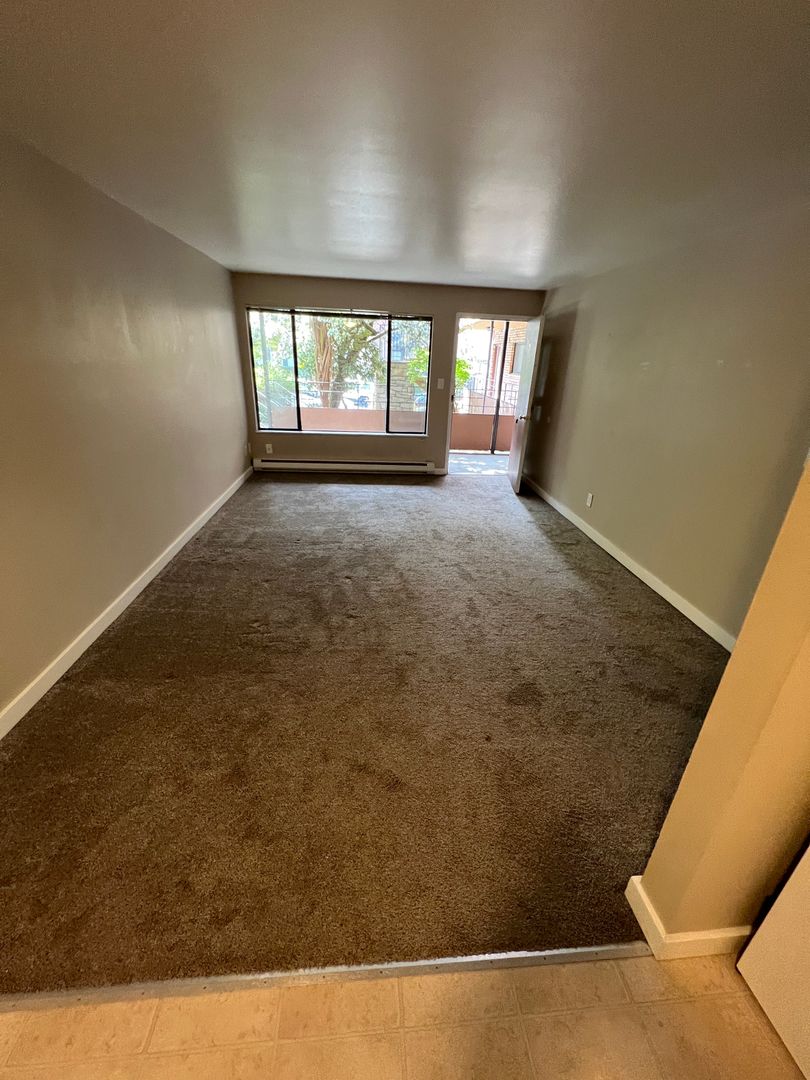 Seattle Apartment: 600 E Denny Way