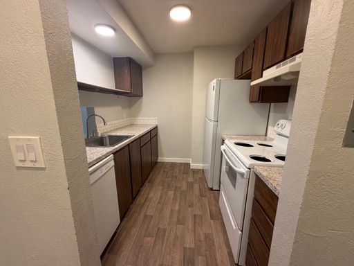Lake City 1br – photo 1