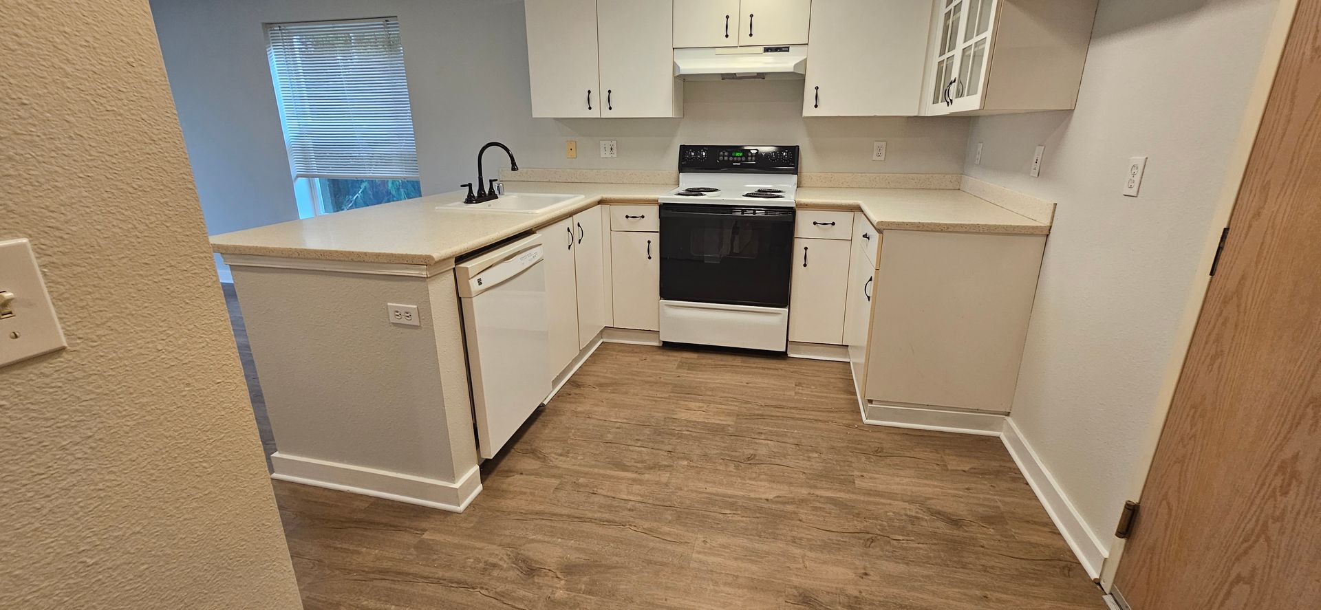 Seattle Apartment: 312 11th Ave