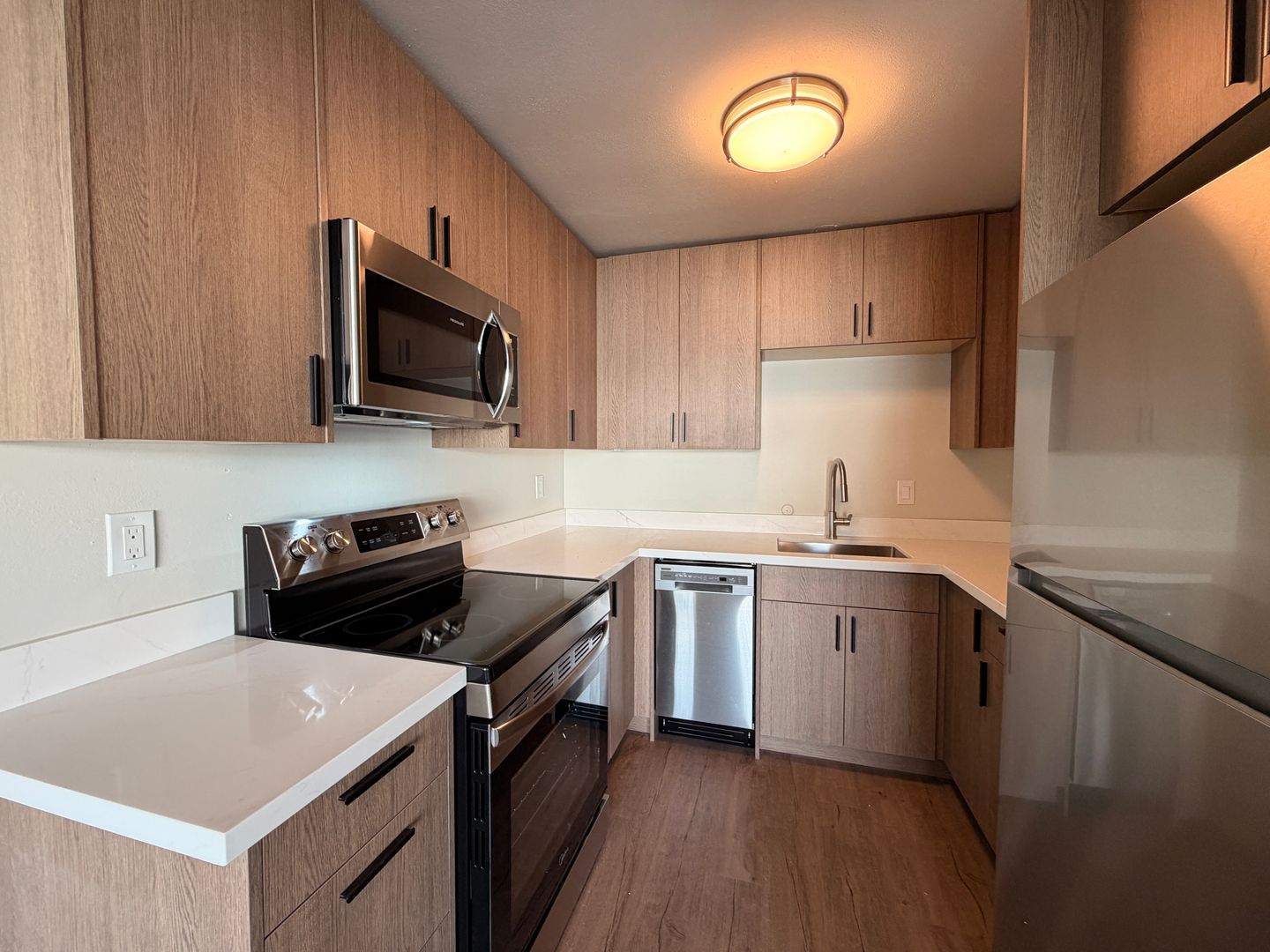 Seattle Apartment: 5209 Russell Ave NW