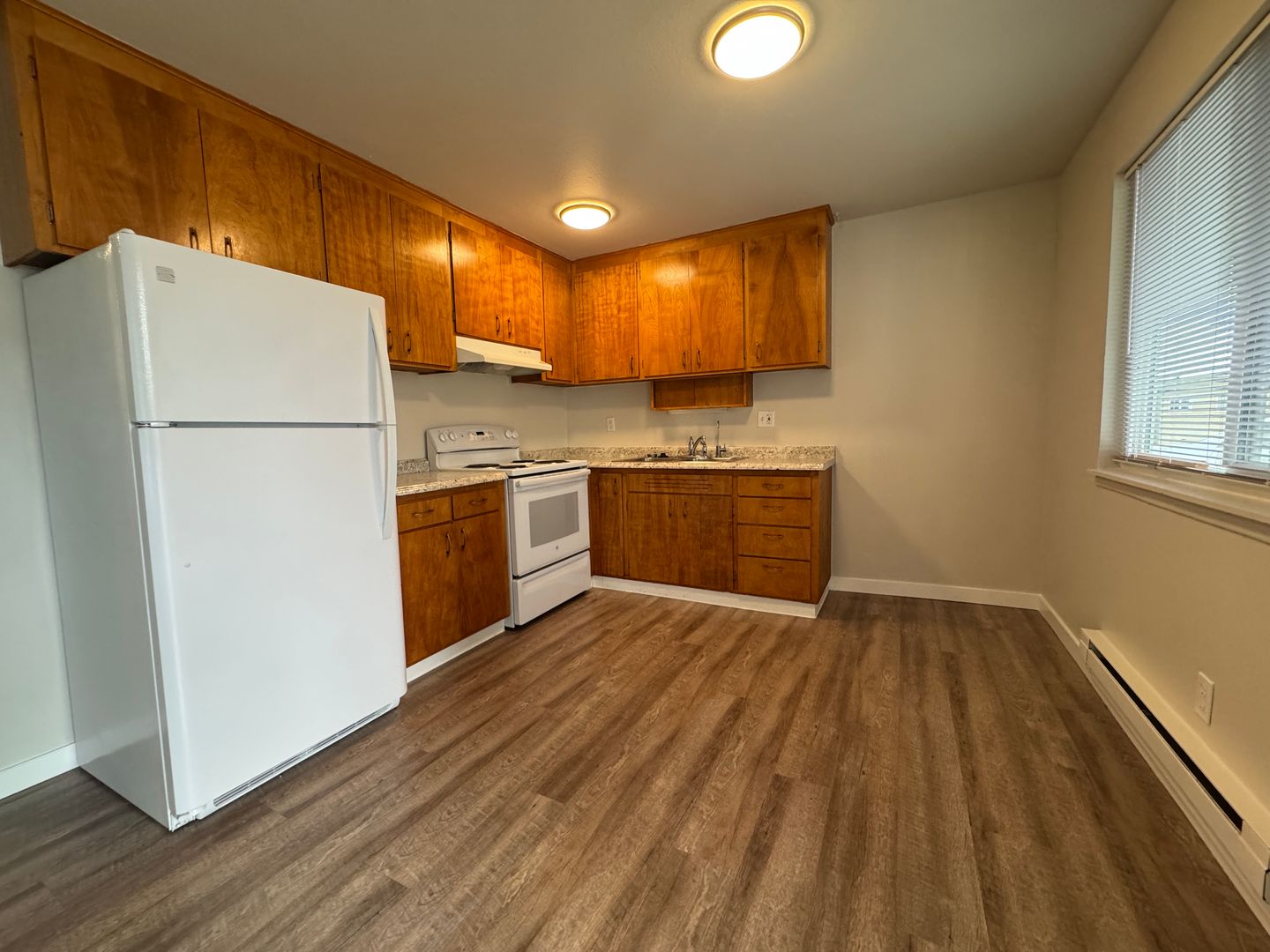 Edmonds Apartment: 21323 80th Ave W