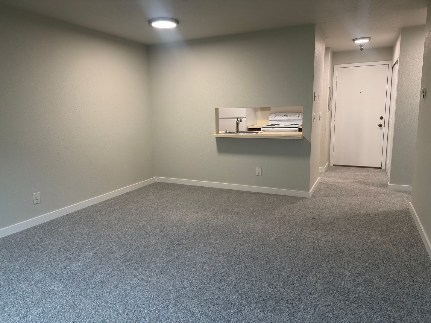 Seattle Apartment: 12509 35th Ave NE
