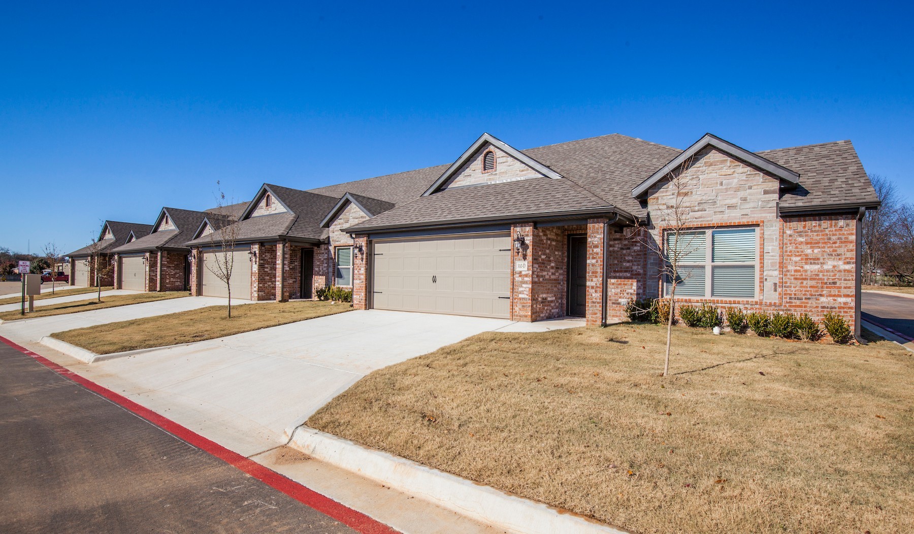 Centerton House: 310-C Commercial