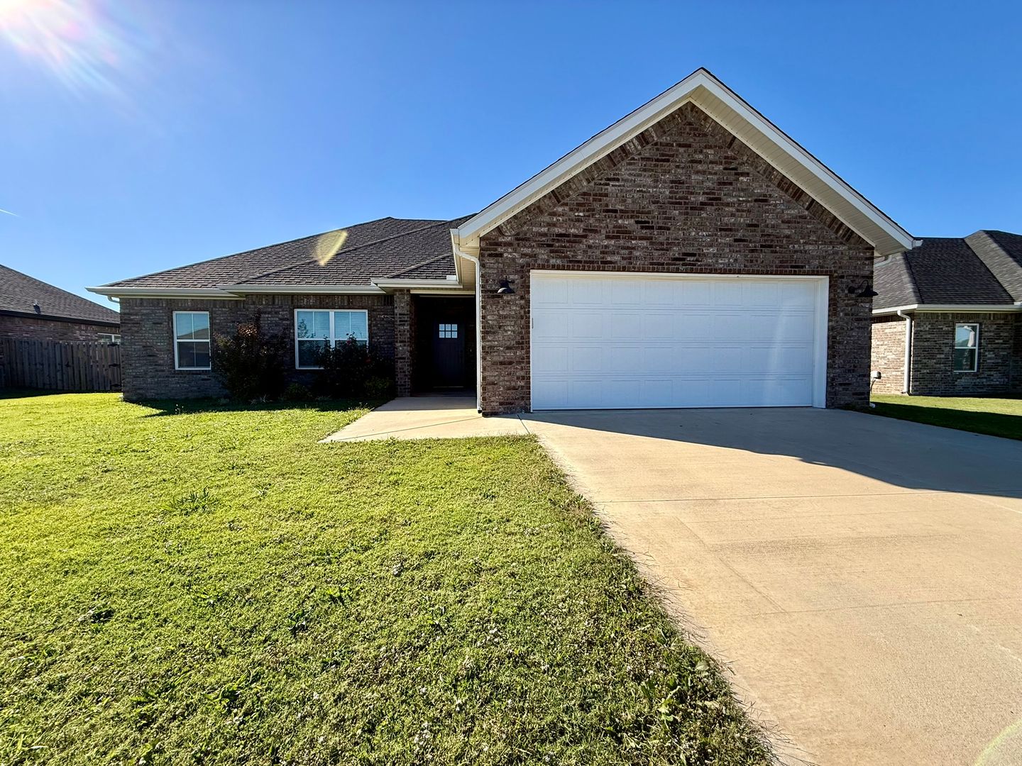 Pea Ridge House: 1049 Parker Lane