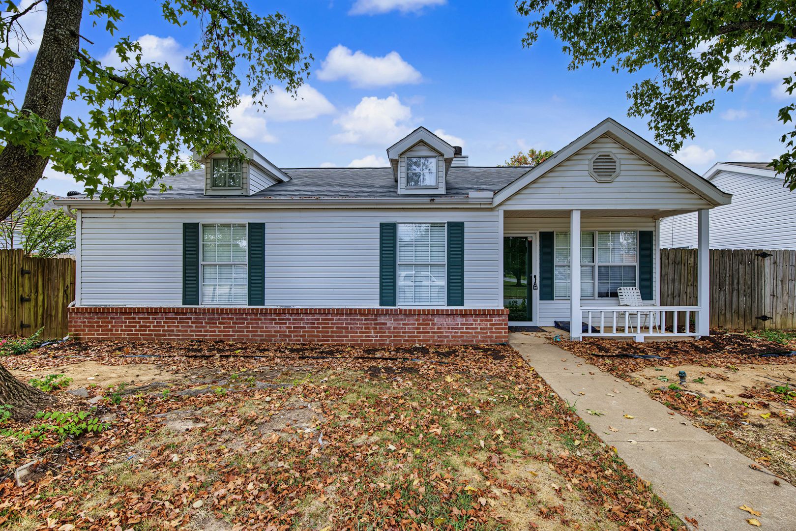 Bentonville House: 1602 Parkview Place