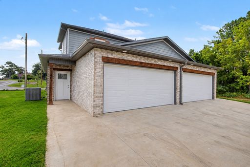 ***401 S. 29th Street*** – photo 1