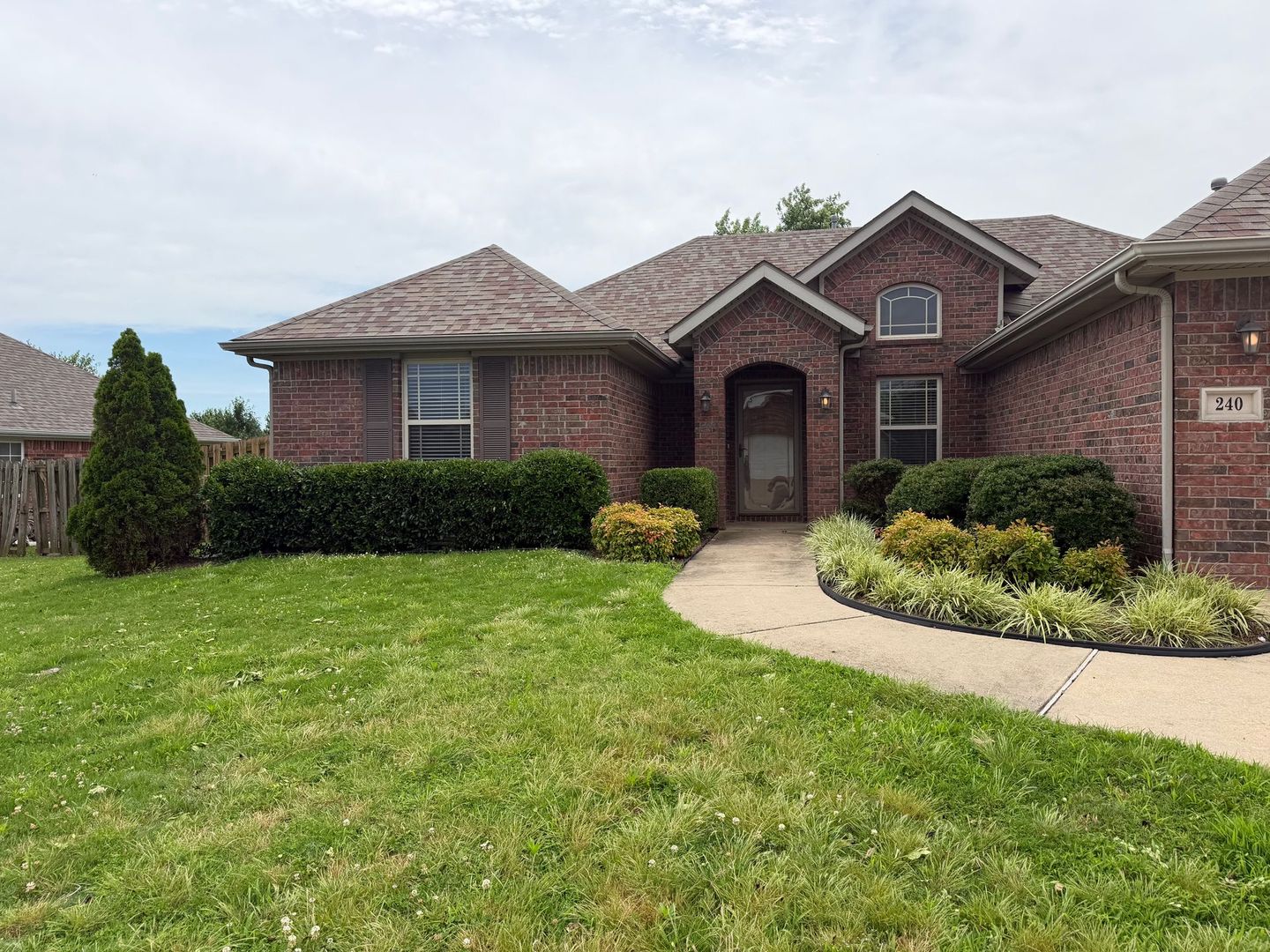 Centerton House: 240 Beasley Drive