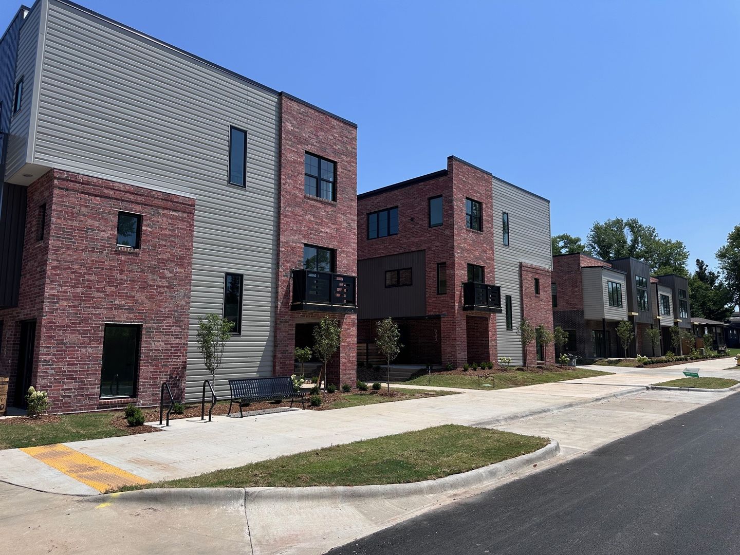 Bentonville House: 933 SE 10th Street