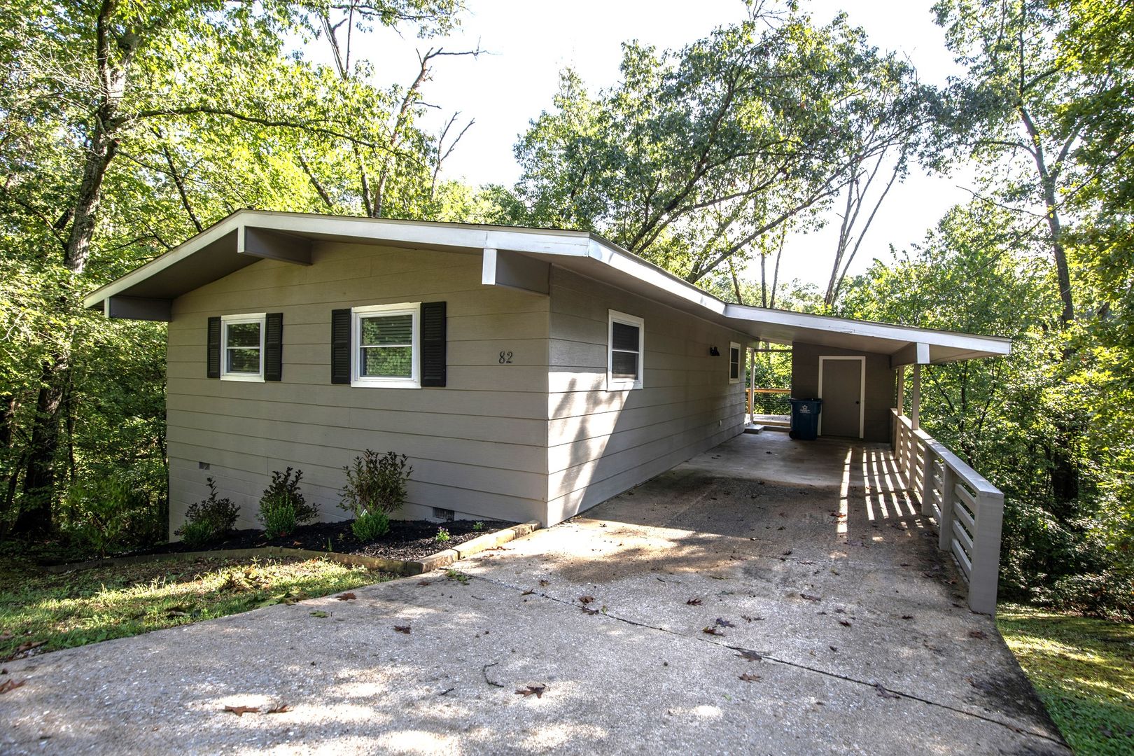 Bella Vista House: 82 Bosworth Circle