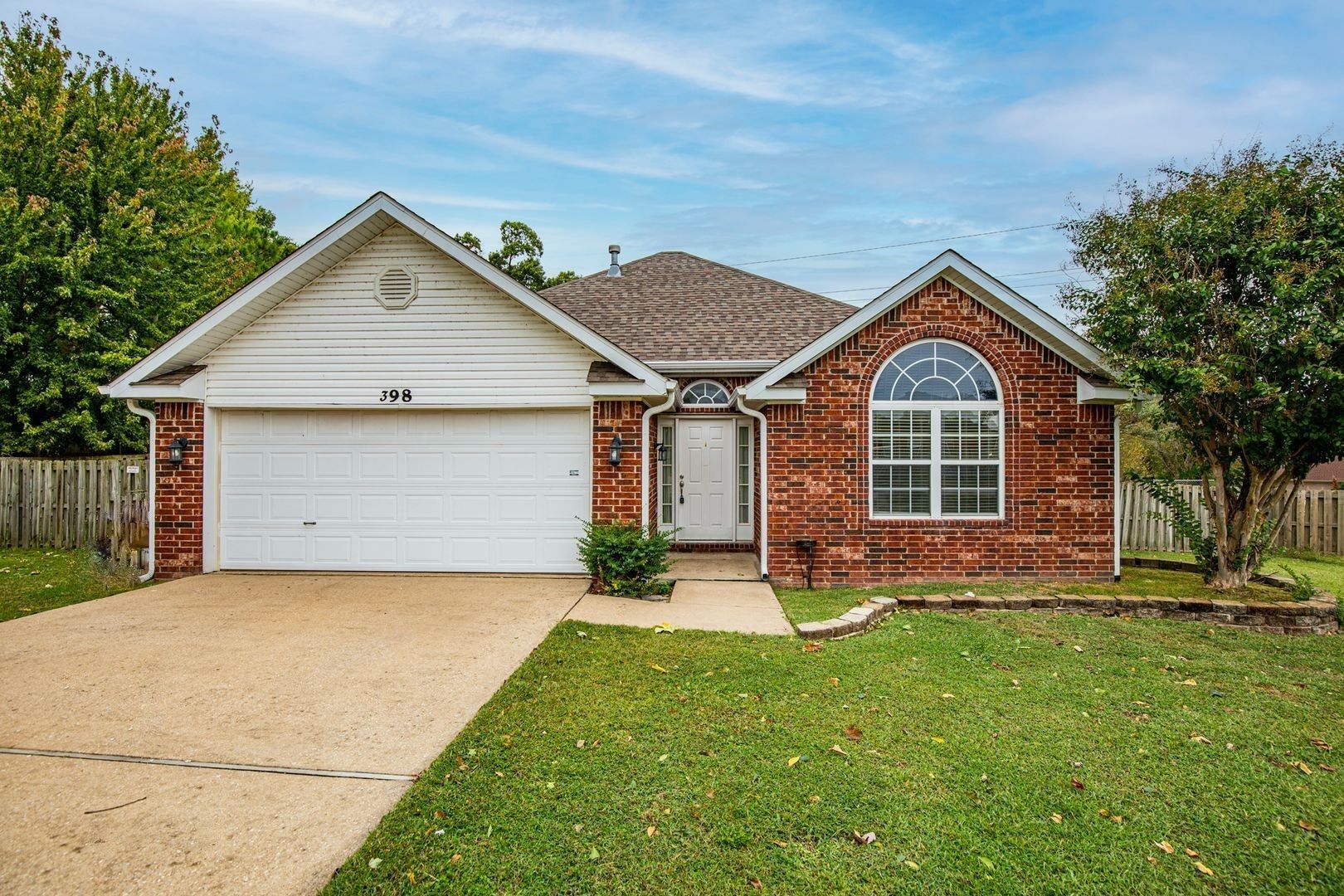 Springdale House: 398 Ketch Ct