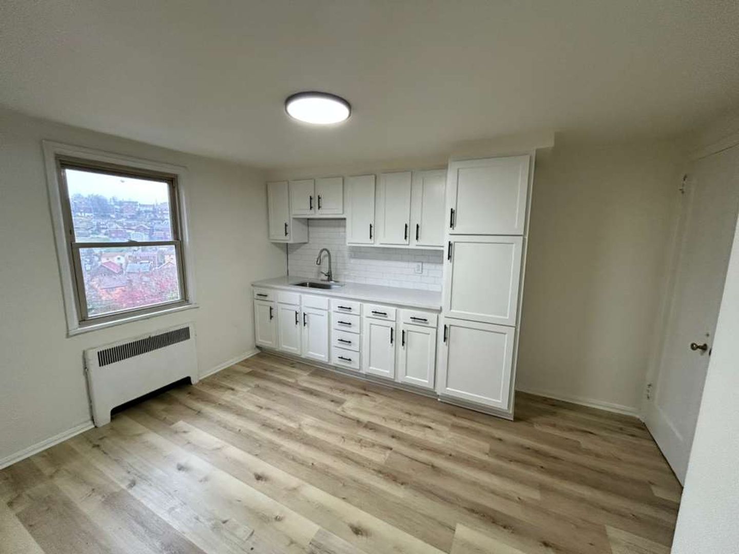 Pittsburgh Apartment: 100-139 W Bellecrest Ave.