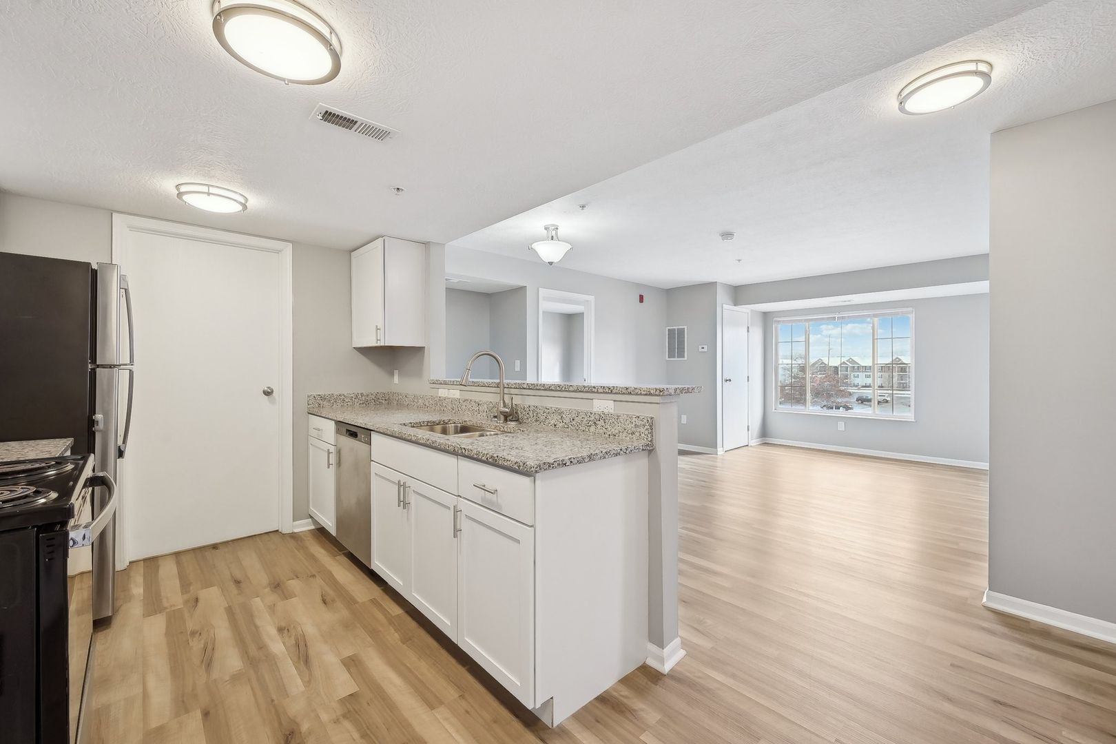 Columbus Apartment: 3700-3810 Lifestyle Blvd