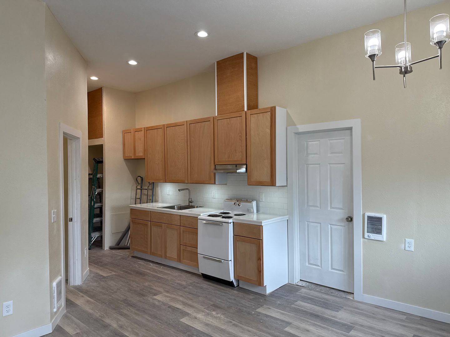 Yakima Apartment: 902 S 29th Avenue