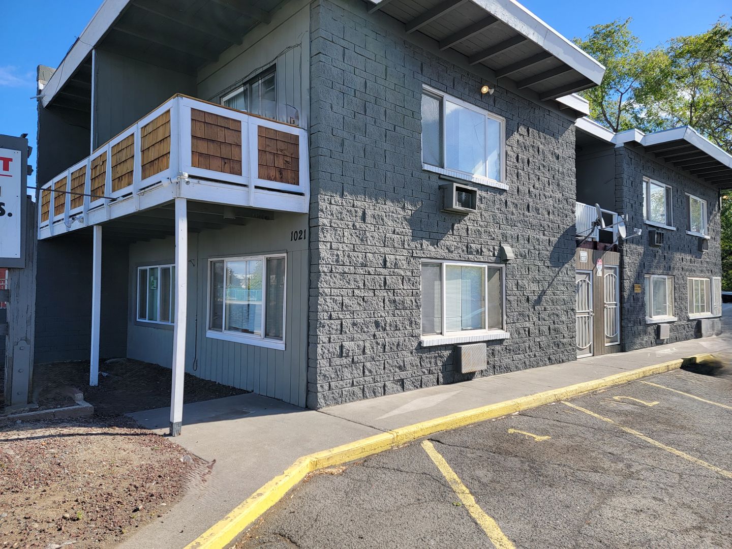 Yakima Apartment: 1021 N 1st Street