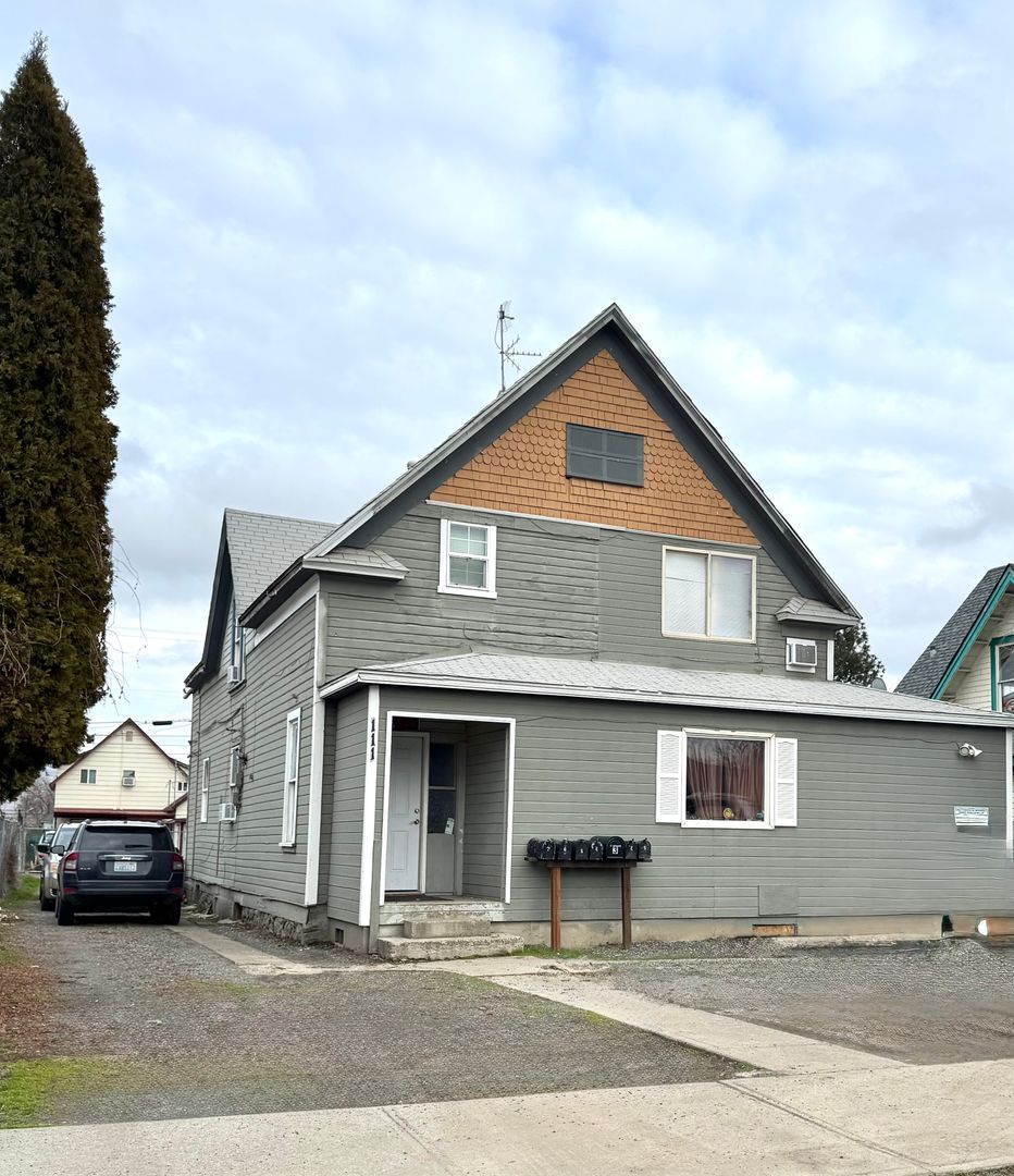 Yakima Apartment: 111 S 7th Street