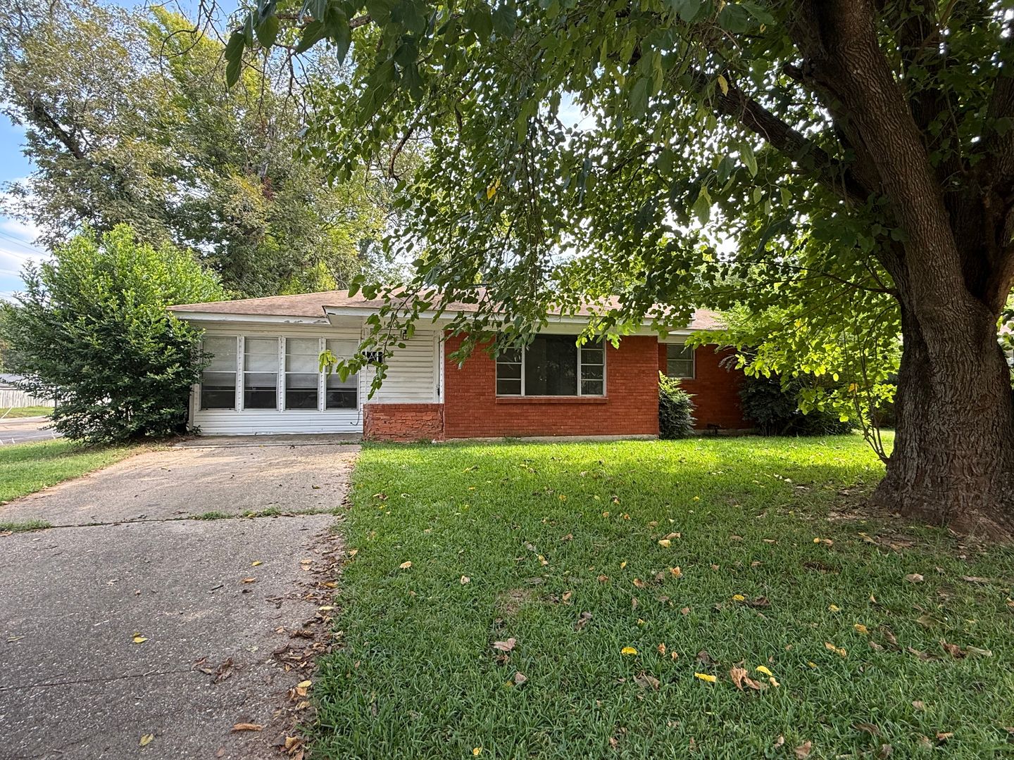 Bossier City House: 4101 Glen St