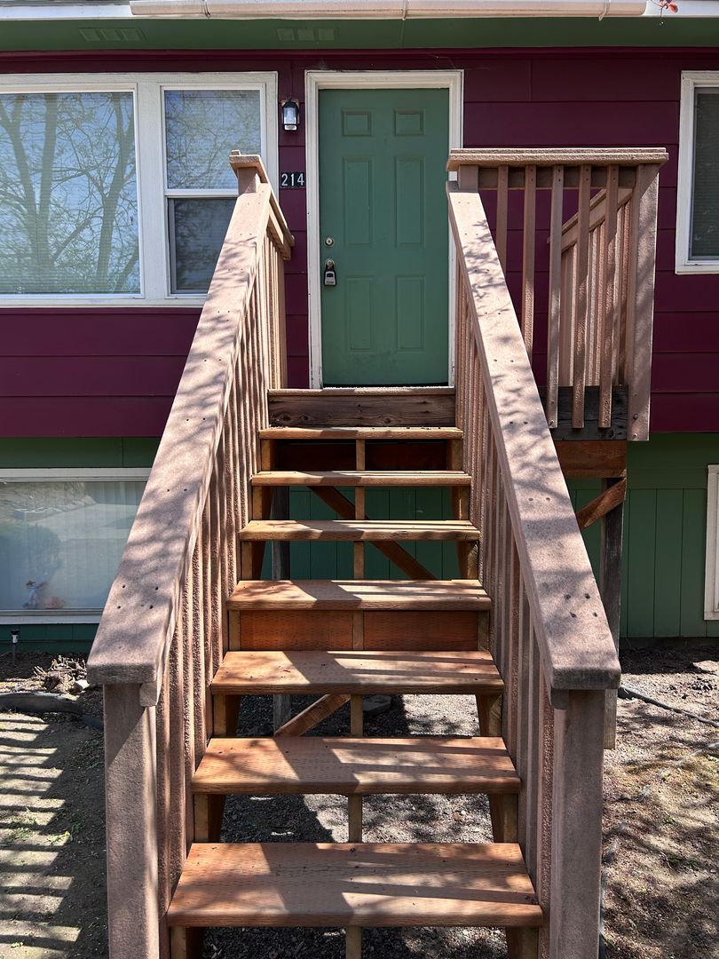 Cheney Townhome: 214 W 2nd Street