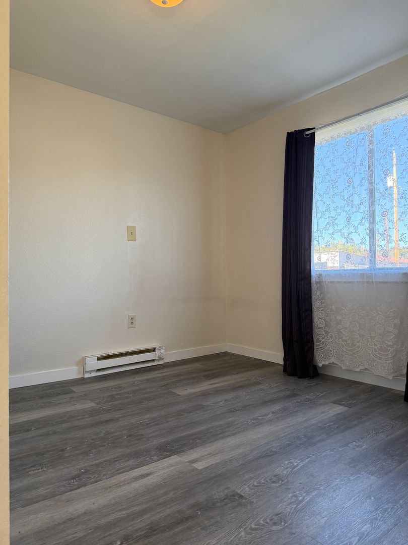 Spokane Valley Apartment: 4415 N. Adams Rd.