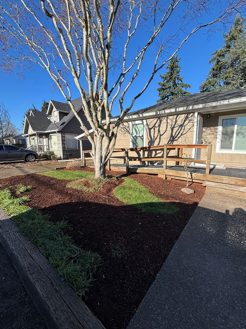 Salem House: 3131 Chester Ave