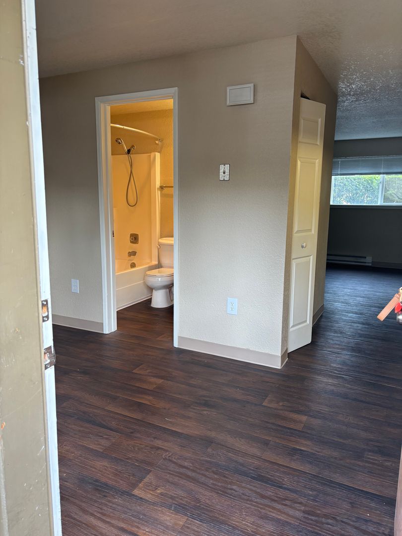 Corvallis Apartment: 2610 SW Western Blvd