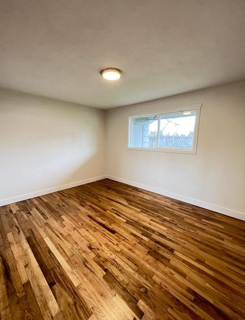 3197 Madison St. NE, Salem, OR 97301