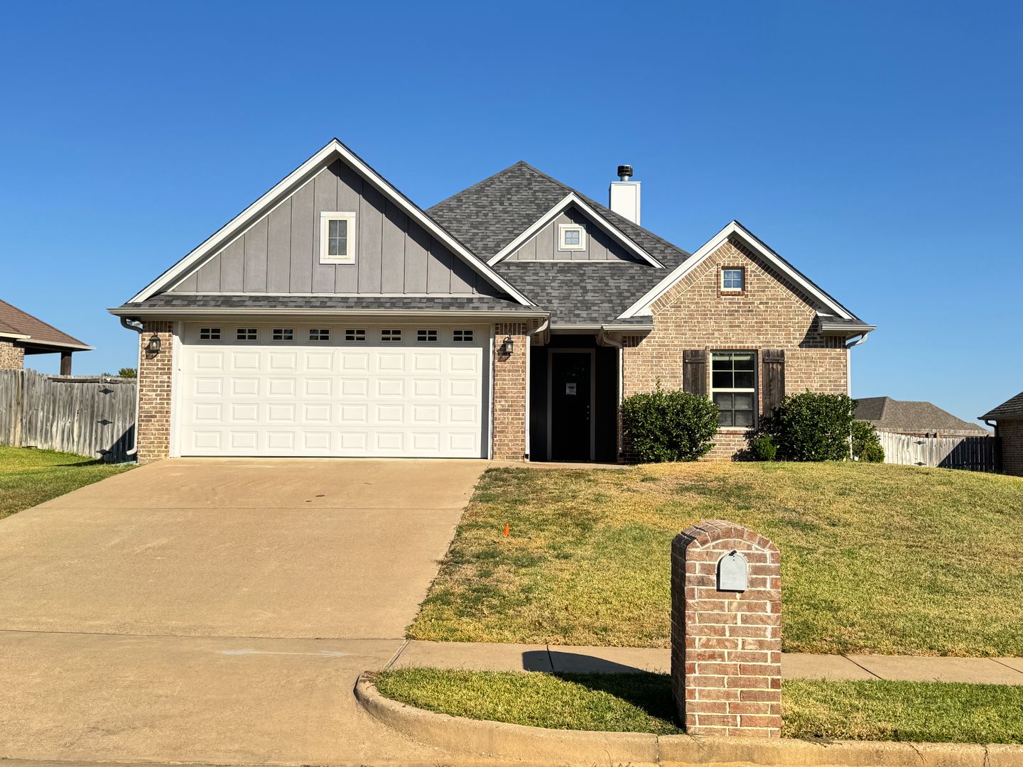 Bullard House: 1017 Stagecoach Bend