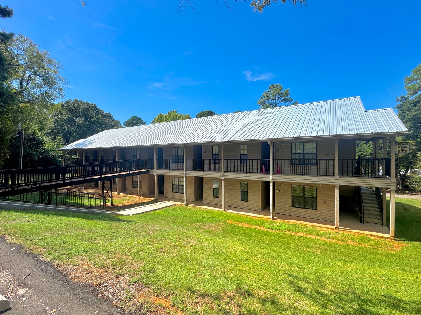 Flint Apartment: 16990 C R 1261