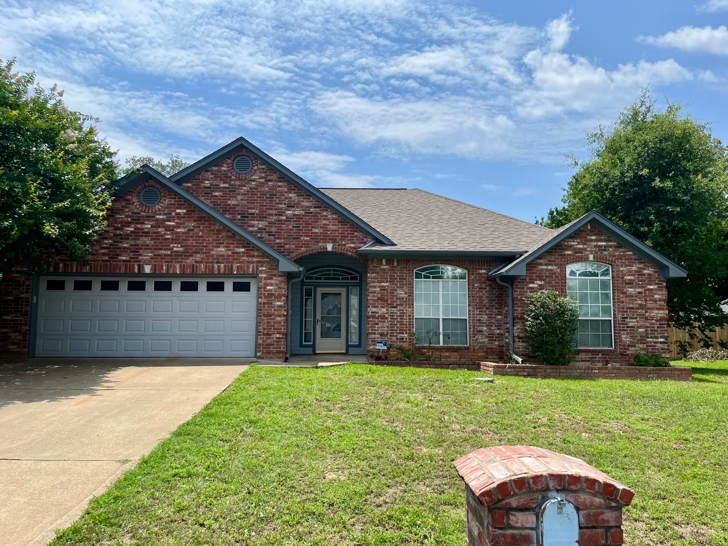Tyler House: 16780 Terrebonne Drive