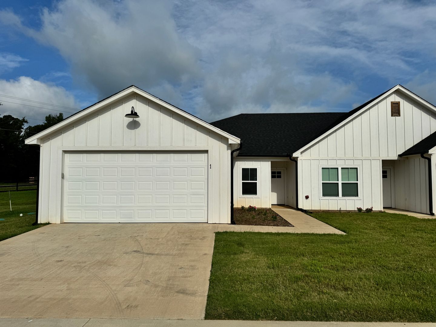 Tyler Apartment: 16707 Hwy 64 E