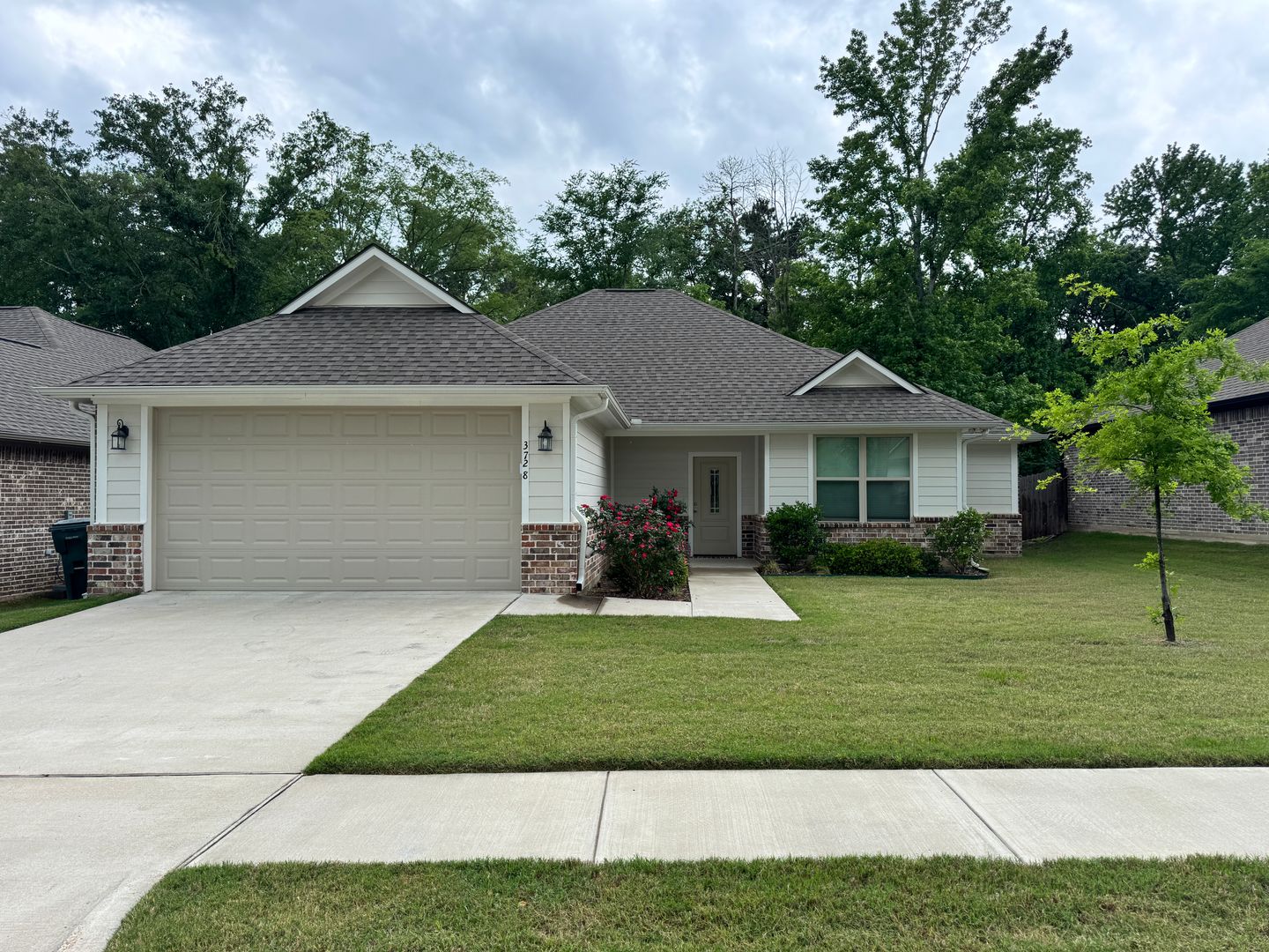 Tyler Apartment: 3704-3784 Cottage Park Cir.
