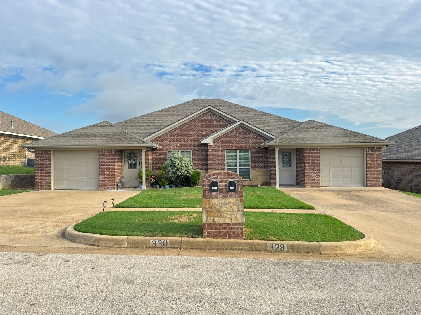 Tyler House: 328 Princess