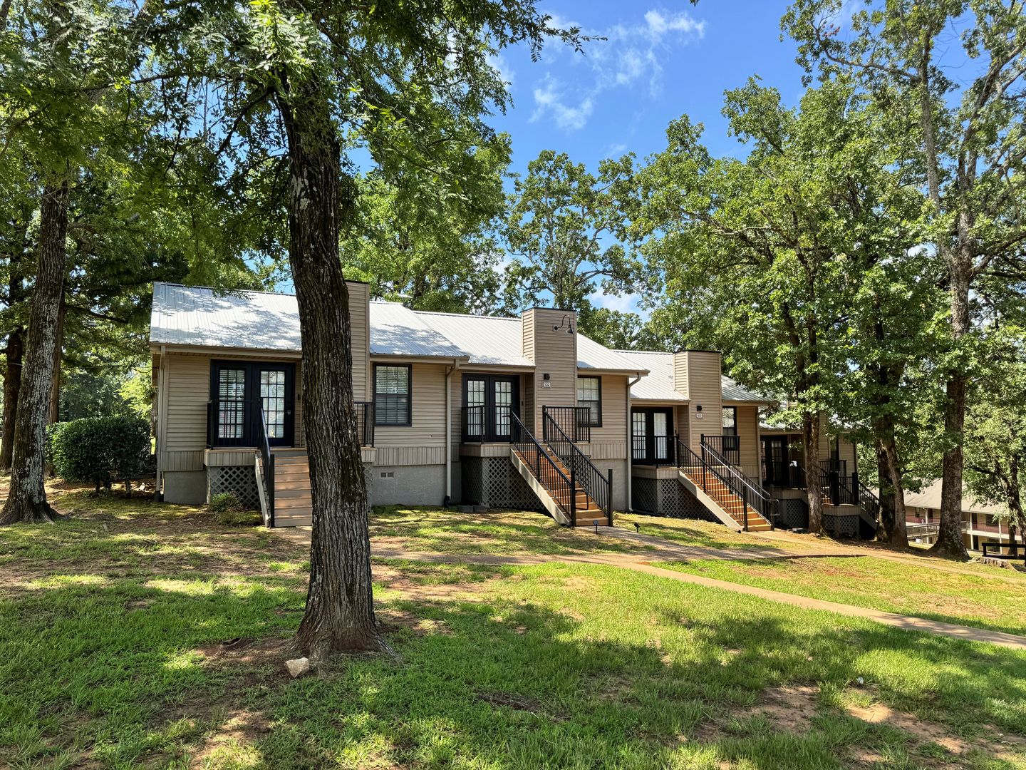 Flint Apartment: 16990 C R 1261