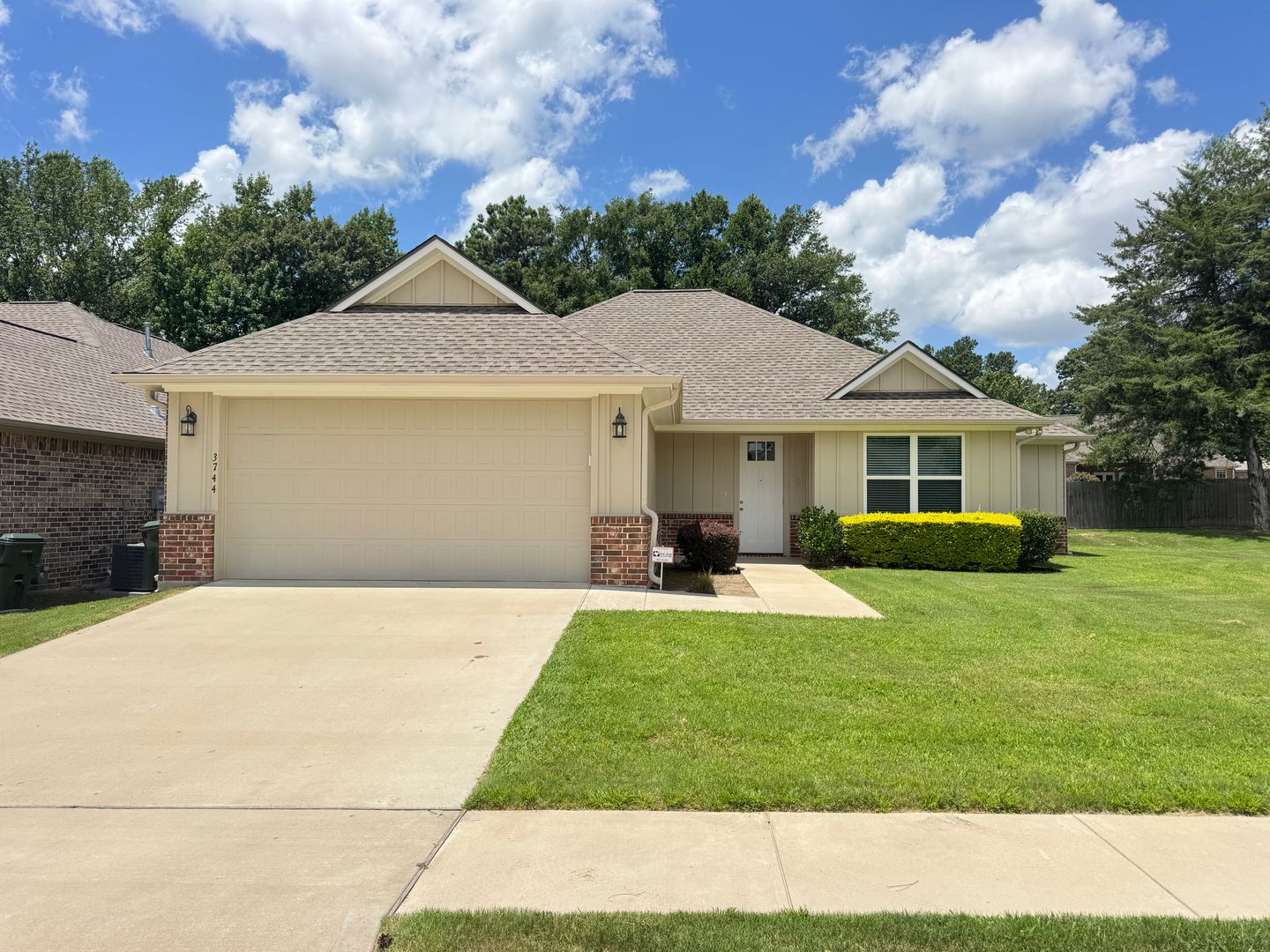 Tyler Apartment: 3704-3784 Cottage Park Cir.