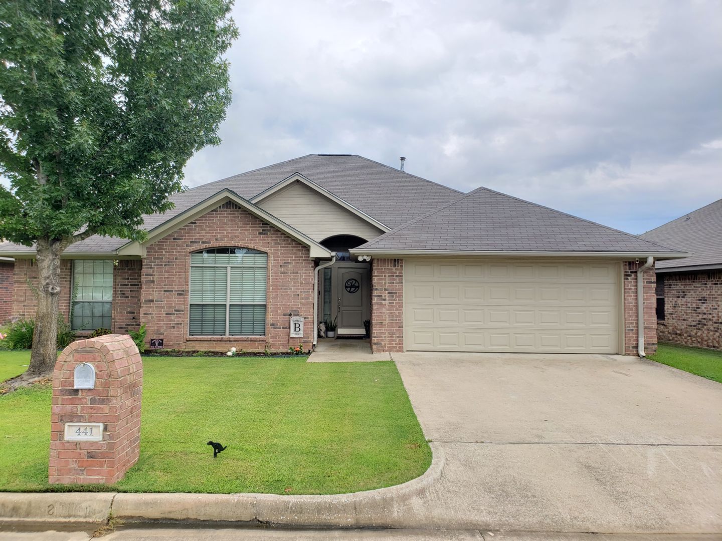 Flint House: 441 Maggie Cr