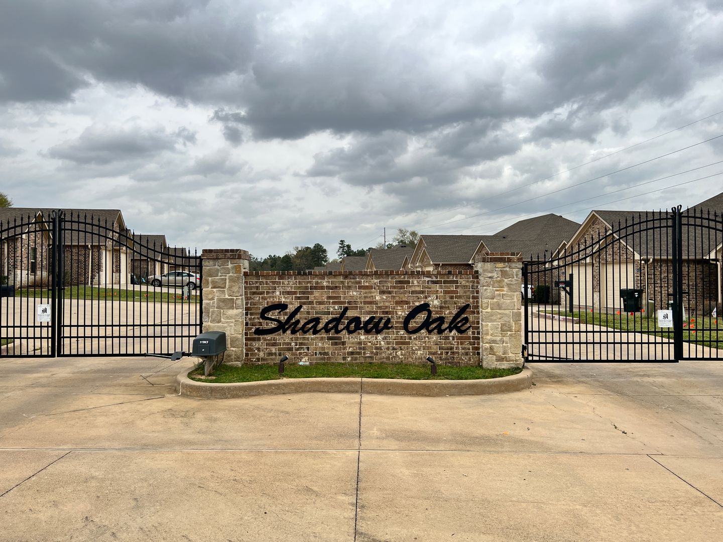 Tyler Multiplex: 9100 Shadow Oak Dr.