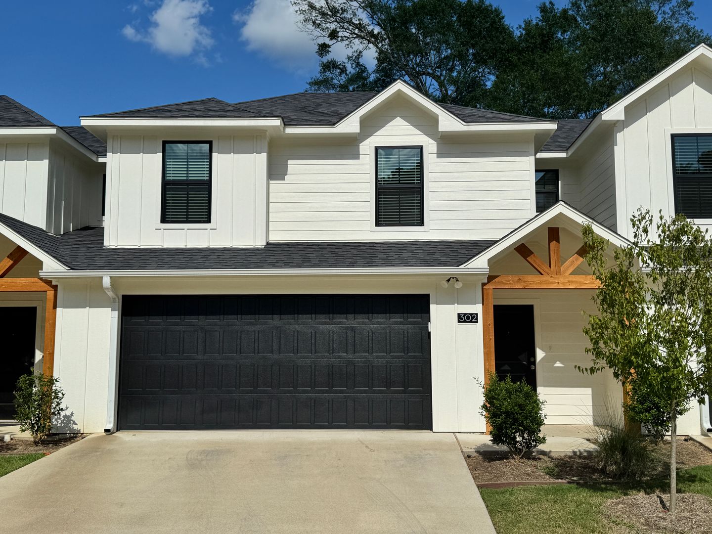 Tyler Apartment: 1011 McClenny