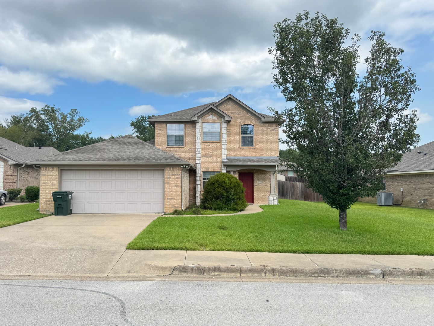 Tyler House: 5805 Thompson Pl.