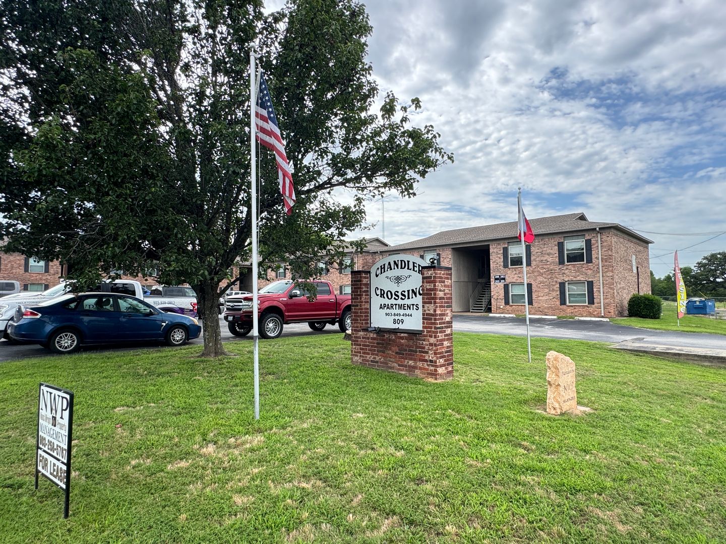 Chandler Apartment: 809 Broad St.