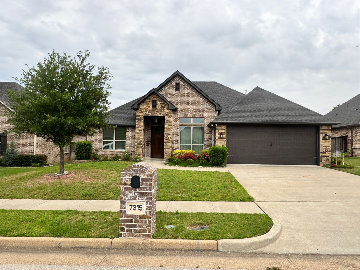 Tyler House: 7315 Rolling Acres Place
