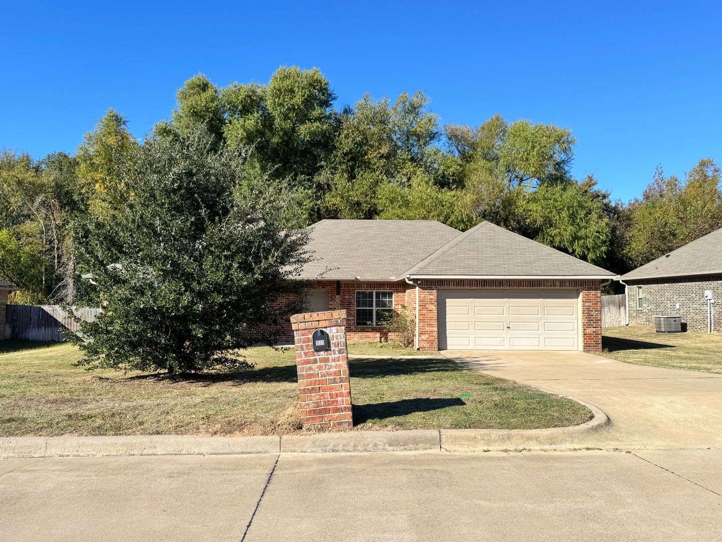 Bullard House: 939 RedBud
