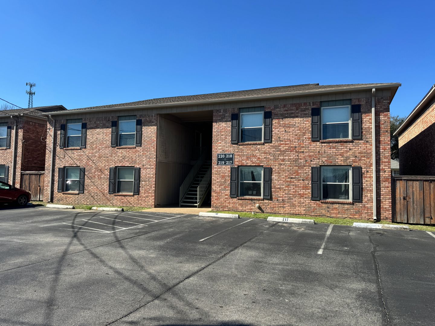 Chandler Apartment: 809 Broad St.