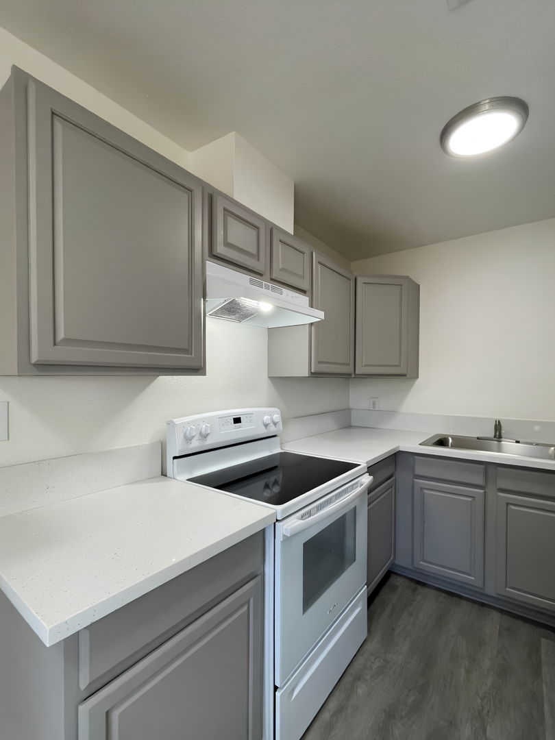 North Las Vegas Apartment: 2109 North Daley Street,