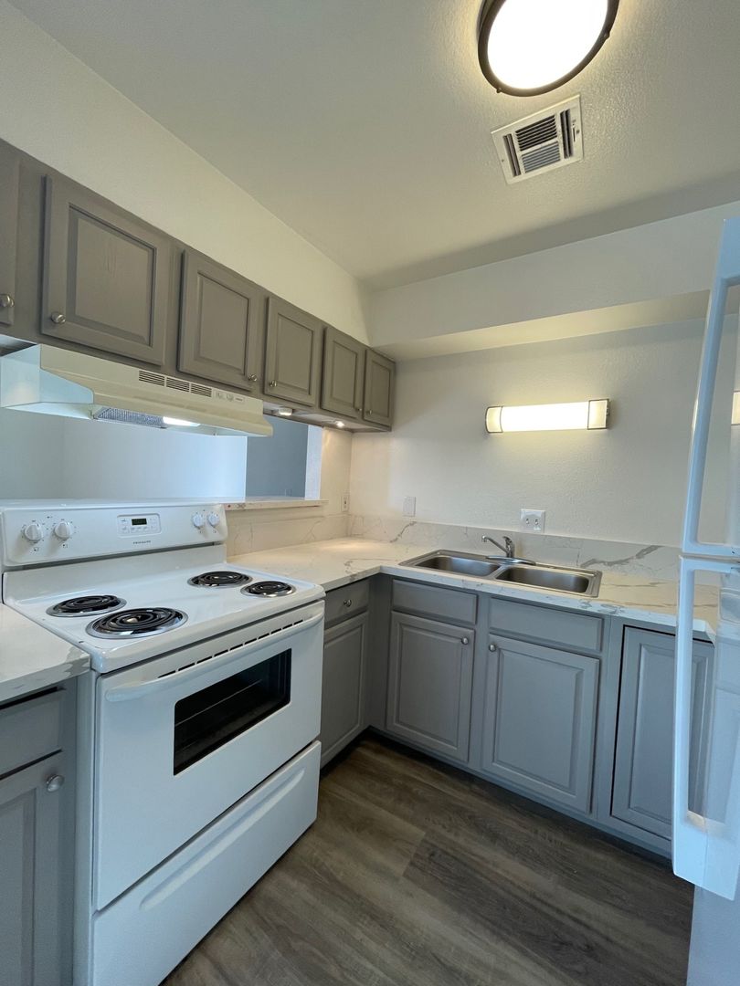 North Las Vegas Apartment: 1834 Jefferson Street,