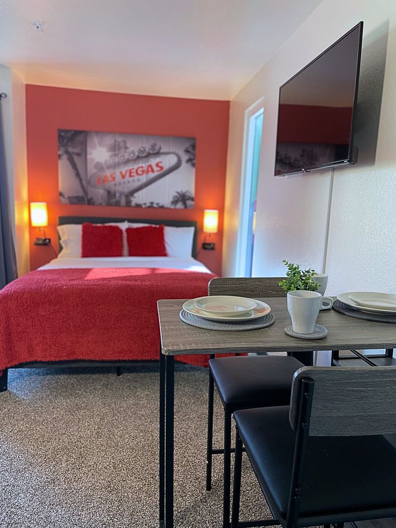 Las Vegas Apartment: 624 Stewart Avenue,
