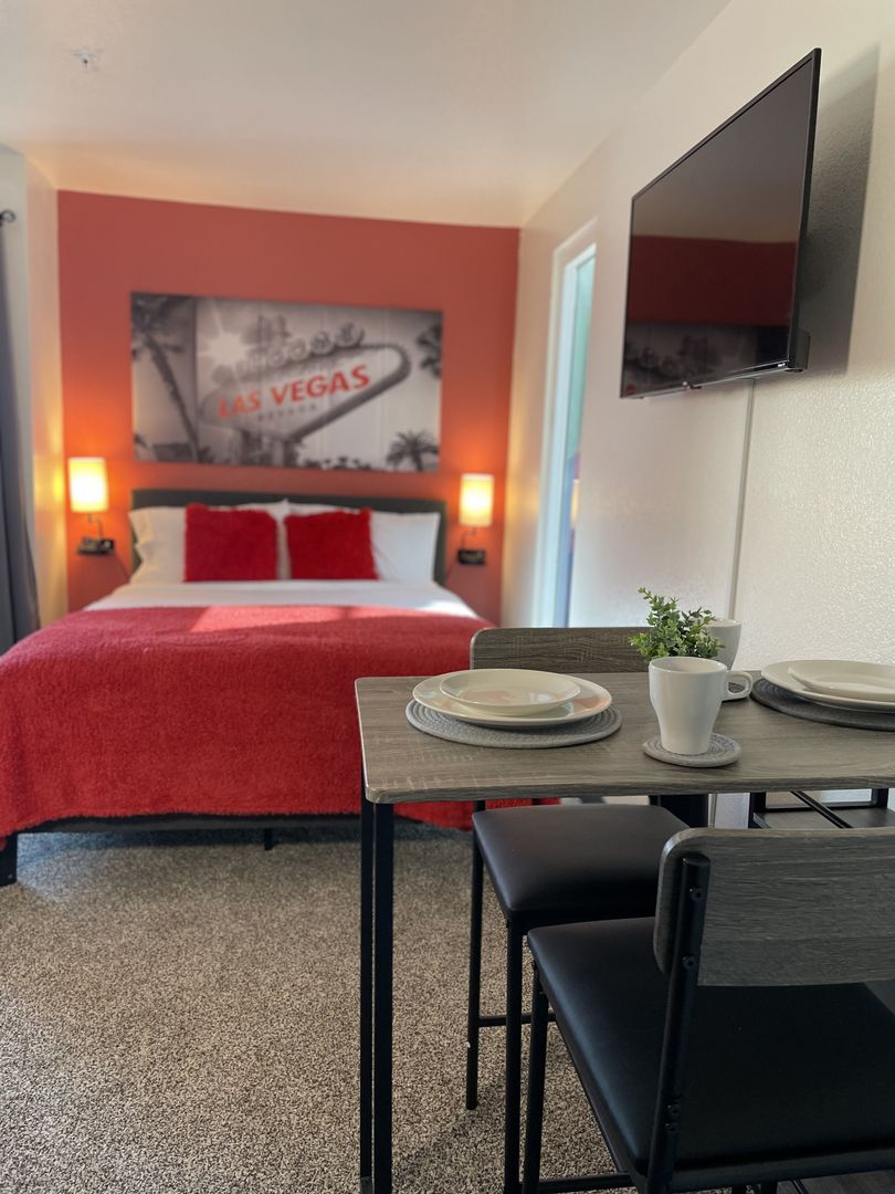 Las Vegas Apartment: 624 Stewart Avenue,