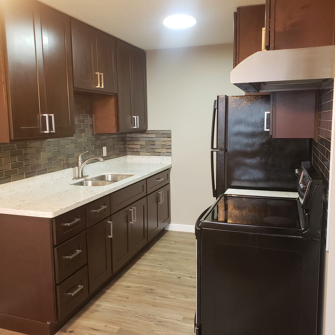 Tacoma Apartment: 608 McMurray Rd NE