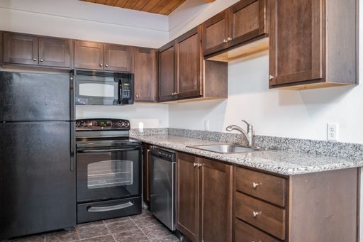 455 NE 24th Ave. #23 | GLEE Apartments #23 – photo 1