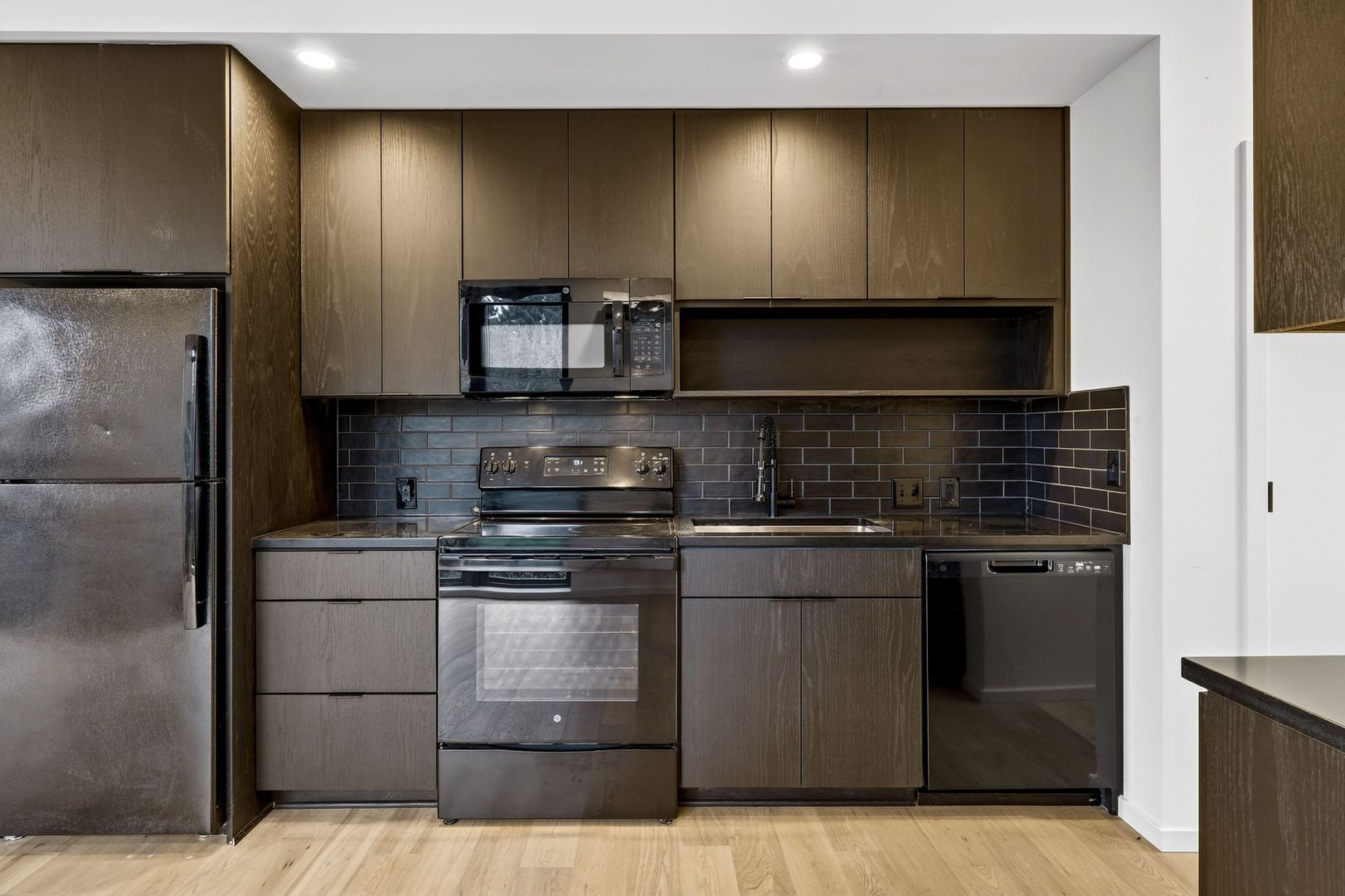 Portland Apartment: 1825 N Rosa Parks Way