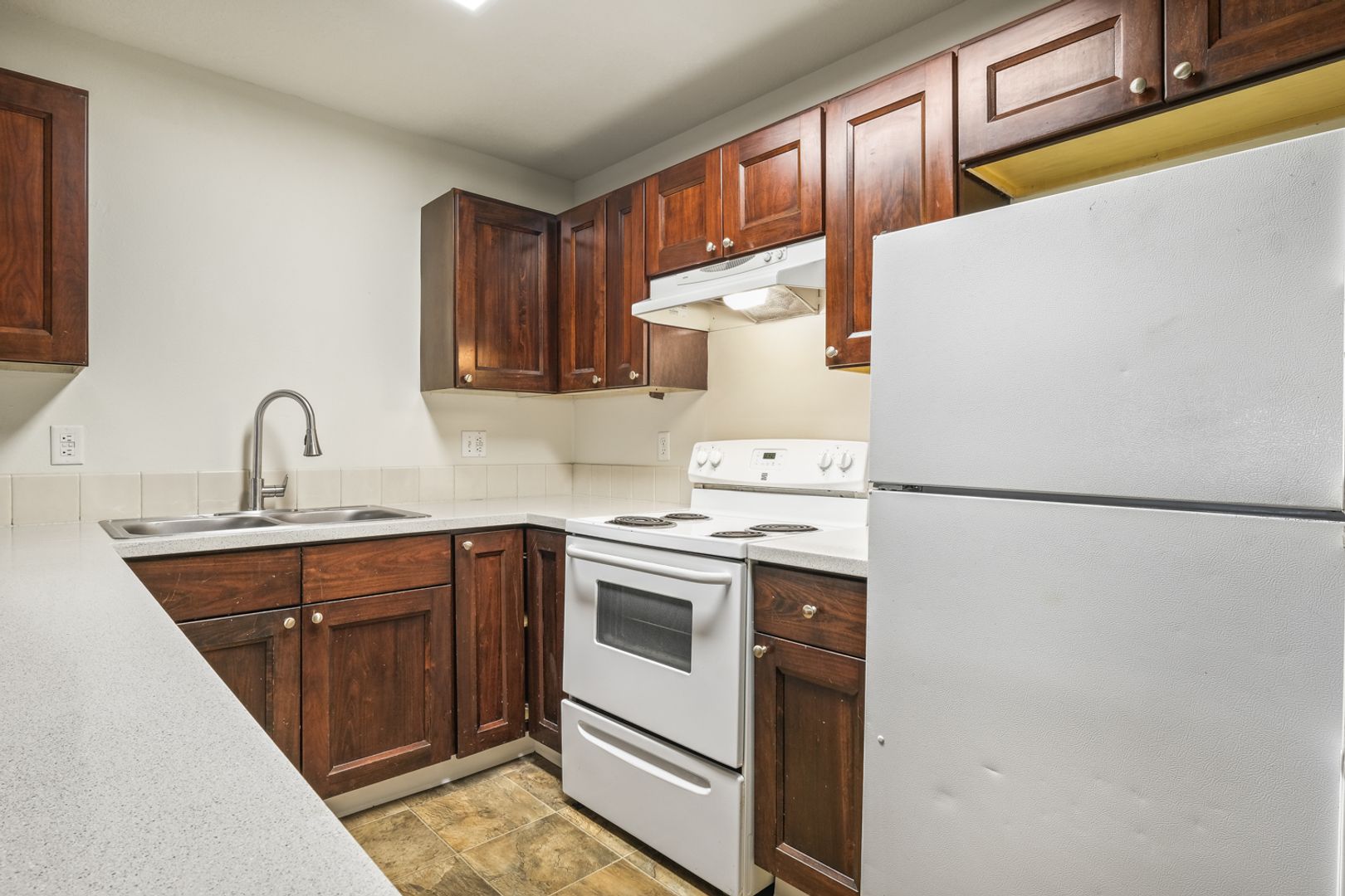 Portland Apartment: 12231-12233 SE Steele